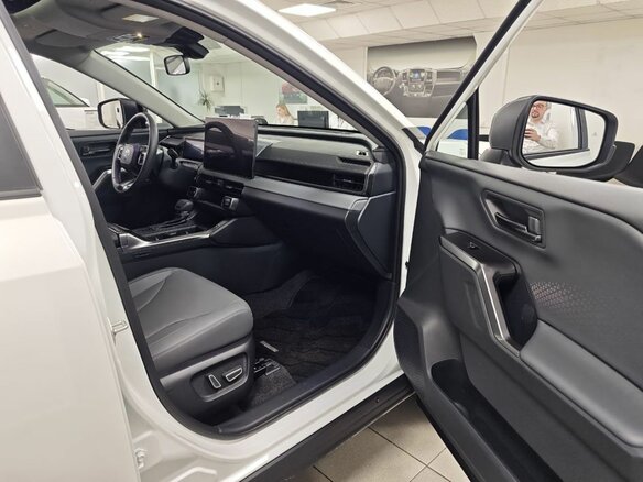 2026 Toyota RAV4 VI (XA60), белый, 4850000 рублей - вид 14