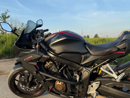 2020 Honda CBR 650R, чёрный, 940000 рублей, вид 3