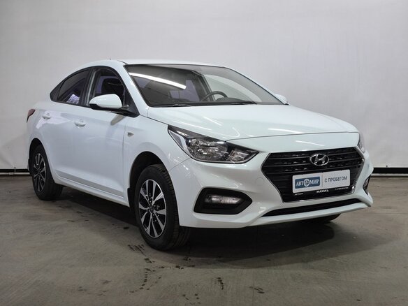 2017 Hyundai Solaris II, белый - вид 2