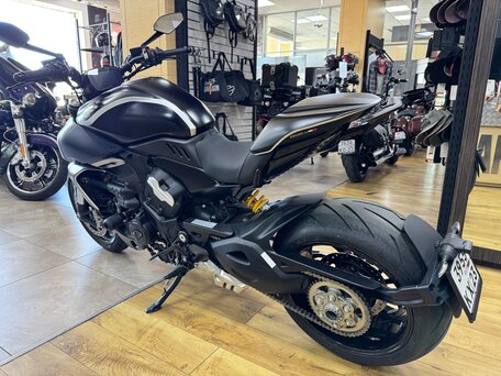 2023 Ducati Diavel V4, чёрный, 2790000 рублей, вид 5