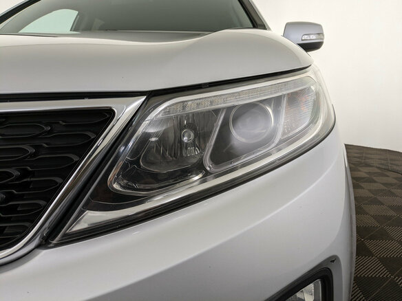 2018 Kia Sorento II Рестайлинг, серебристый, 1795000 рублей - вид 10