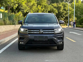 2022 Volkswagen Tharu I, белый, 1730000 рублей, вид 2