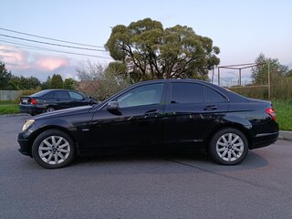 2010 Mercedes-Benz C-Класс 180 BlueEFFICIENCY III (W204), чёрный, 900000 рублей, вид 4