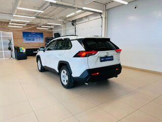 2020 Toyota RAV4 V (XA50), белый, 3099900 рублей, вид 4