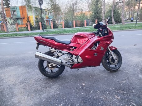 1995 Honda CBR 600F, красный, 285000 рублей, вид 2