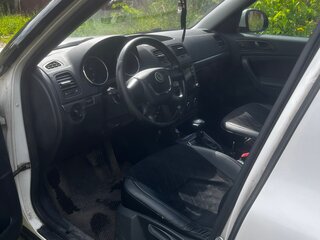 2012 Skoda Yeti I, белый, 680000 рублей, вид 5