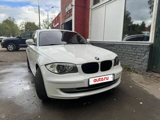 2011 BMW 1 серии 116i I (E81/E82/E87/E88) Рестайлинг, белый, 680000 рублей, вид 2
