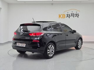 2019 Hyundai i30 III Рестайлинг, чёрный, 1290000 рублей, вид 4