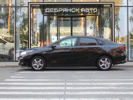 2018 Kia Cerato IV, чёрный, 1685000 рублей, вид 2