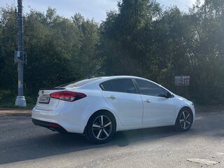 2018 Kia Cerato III Рестайлинг (Classic), белый, 1190000 рублей, вид 4