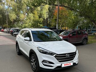 2016 Hyundai Tucson III, белый, 2050000 рублей, вид 3