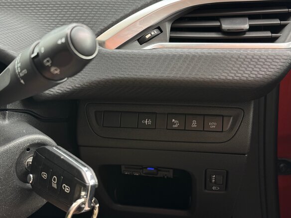 2017 Peugeot 208 I Рестайлинг, оранжевый, 1200000 рублей - вид 20