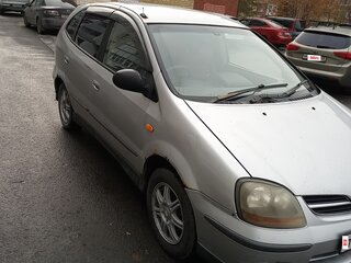 2001 Nissan Tino, серебристый, 275000 рублей, вид 1