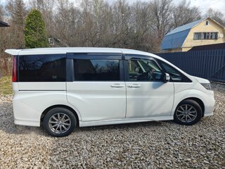 2019 Honda Stepwgn Spada V Рестайлинг, белый, 2450000 рублей, вид 2