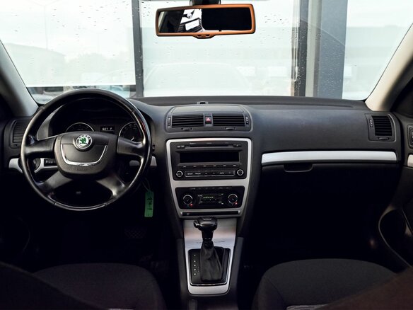 2012 Skoda Octavia II (A5) Рестайлинг, серый, 859000 рублей - вид 15