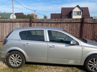 2014 Opel Astra H Рестайлинг, серебристый, 600000 рублей, вид 2
