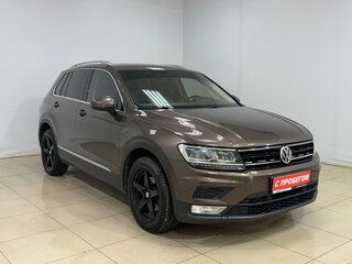 2017 Volkswagen Tiguan II, коричневый, 1980000 рублей, вид 3