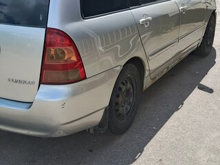 2005 Toyota Corolla IX (E120, E130) Рестайлинг, серебристый, 350000 рублей, вид 3