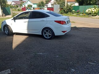 2016 Hyundai Solaris I Рестайлинг, белый, 800000 рублей, вид 2