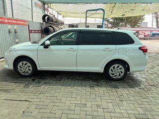 2018 Toyota Corolla Fielder XI (E160, E170) Рестайлинг 2, белый, 1470000 рублей, вид 3