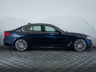 2019 BMW 5 серии 530e xDrive VII (G30/G31/G38), синий, 3170000 рублей, вид 5