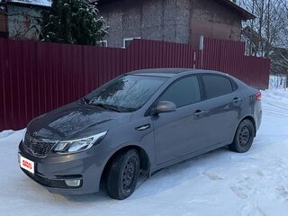 2015 Kia Rio III Рестайлинг, серый, 800000 рублей, вид 1