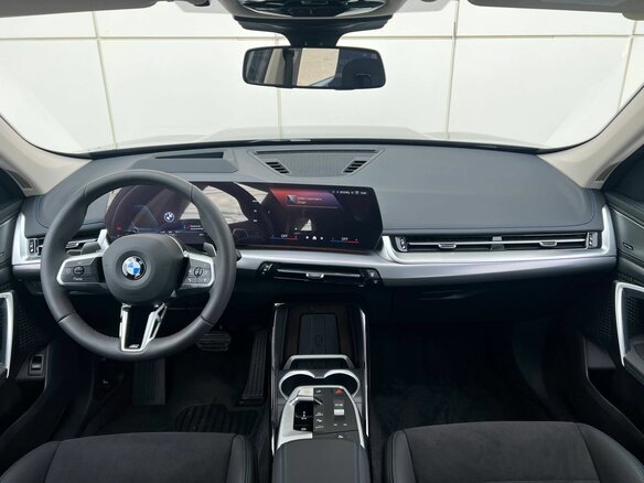 2026 BMW X1 25Li xDrive III (U11/U12), чёрный - вид 11