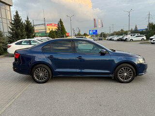 2014 Volkswagen Jetta VI Рестайлинг, синий, 890000 рублей, вид 4
