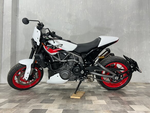 2023 Indian FTR 1200, белый, 1099000 рублей - вид 1
