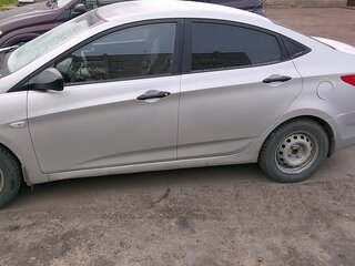 2011 Hyundai Solaris I, серебристый, 438000 рублей, вид 5