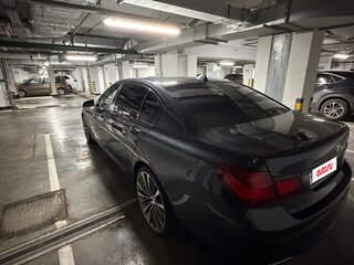 2013 BMW 7 серии Long 750Li xDrive V (F01/F02/F04) Рестайлинг, чёрный, 1790000 рублей, вид 4