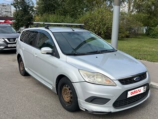 2009 Ford Focus II Рестайлинг, серебристый, 320000 рублей, вид 3