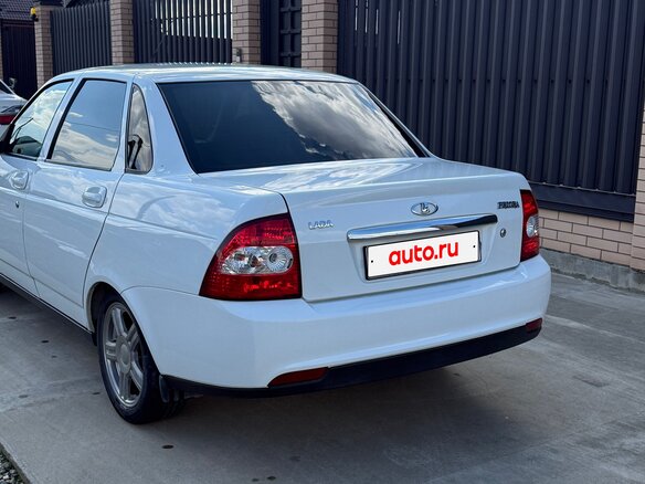 2013 Lada (ВАЗ) Priora I Рестайлинг, белый, 460000 рублей - вид 8