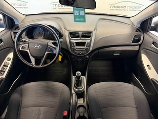2016 Hyundai Solaris I Рестайлинг, коричневый, 999000 рублей, вид 4