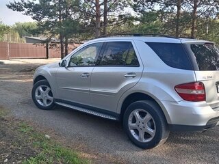 2005 Mercedes-Benz M-Класс 350 II (W164), серебристый, 1050000 рублей, вид 5