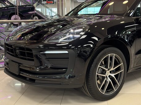 2025 Porsche Macan I Рестайлинг 2, чёрный, 11495000 рублей, вид 5