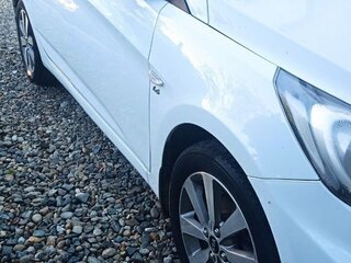 2013 Hyundai Solaris I, белый, 670000 рублей, вид 4