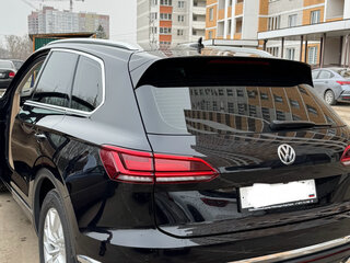 2020 Volkswagen Touareg III, чёрный, 4600000 рублей, вид 3