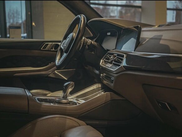 2022 BMW X5 M Competition III (F95), чёрный, 11600000 рублей - вид 15