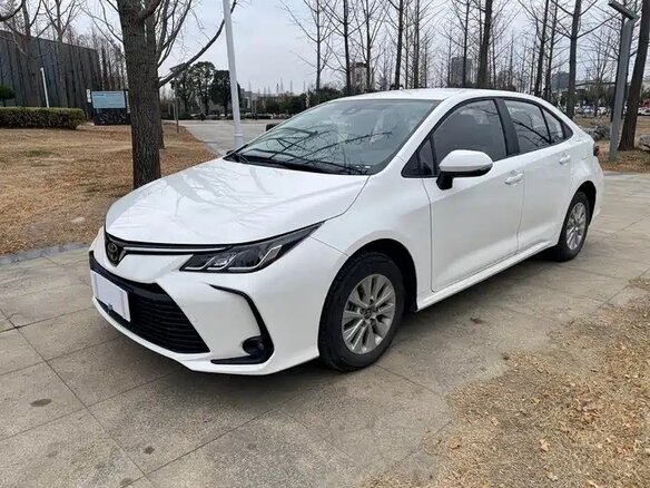 2026 Toyota Corolla Sporty XII (E210) Рестайлинг, белый, 1307124 рублей
