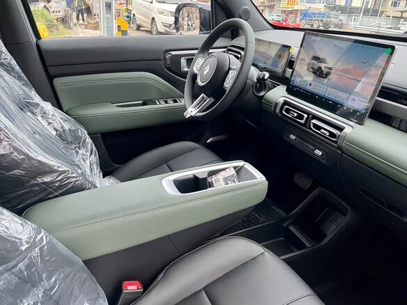 2026 Baojun Yep Plus, серый, 1410000 рублей - вид 10
