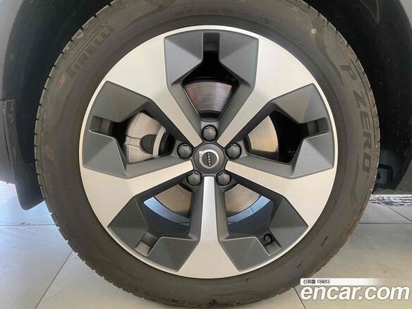 2025 Volvo XC40 I Рестайлинг, белый, 5290000 рублей - вид 13