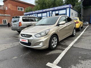 2011 Hyundai Solaris I, бежевый, 700000 рублей, вид 1