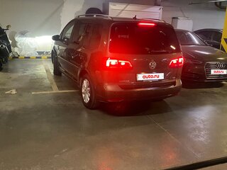 2012 Volkswagen Touran I Рестайлинг 2, коричневый, 1350000 рублей, вид 2