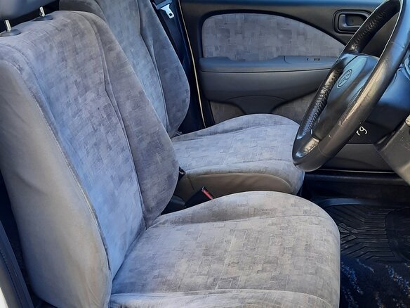 1999 Toyota Raum I, белый, 220000 рублей - вид 4