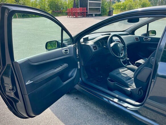 2004 Peugeot 307 I, чёрный, 250000 рублей - вид 8