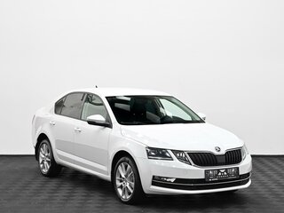 2019 Skoda Octavia III (A7) Рестайлинг, белый, 1715000 рублей, вид 1