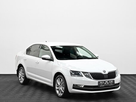 2019 Skoda Octavia III (A7) Рестайлинг, белый, 1715000 рублей, вид 1