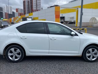 2016 Skoda Octavia III (A7), белый, 1400000 рублей, вид 4