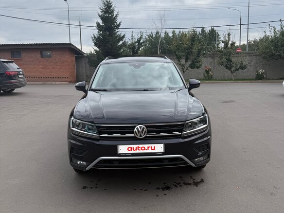 2019 Volkswagen Tiguan II, чёрный, 2350000 рублей - вид 1